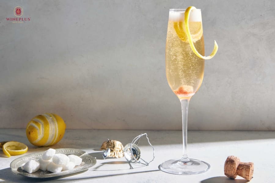 Kích thước ly rượu vang chuẩn: Phân loại & cách chọn ĐÚNG 5 Ly-Champagne-dang-Flute-giu-tron-chuoi-bot-khi-tam-tinh-te