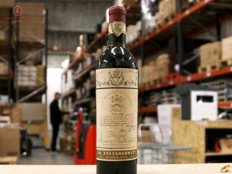 Top 7 Chai rượu vang Pháp đắt nhất thế giới & Giá bán mới nhất 2026 2 jeroboam-of-chateau-mouton-rothschild-1945