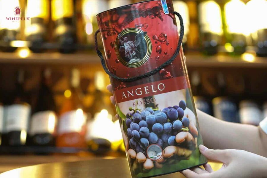 Top 17+ chai rượu vang ngọt cho phụ nữ dễ uống, sang trọng 2026 8 ruou-vang-ngot-cho-phu-nu-angelo-rosso